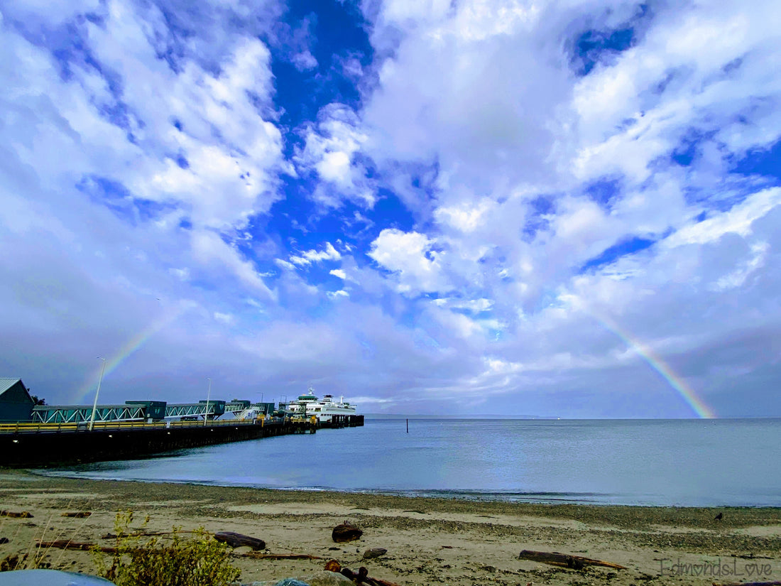Picture of a rainbow from the beach at Brackett's Landing