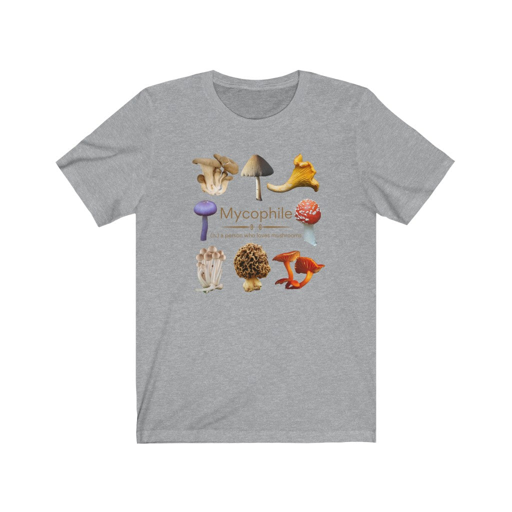 Mycophile (realistic) - mushroom lover T-shirt