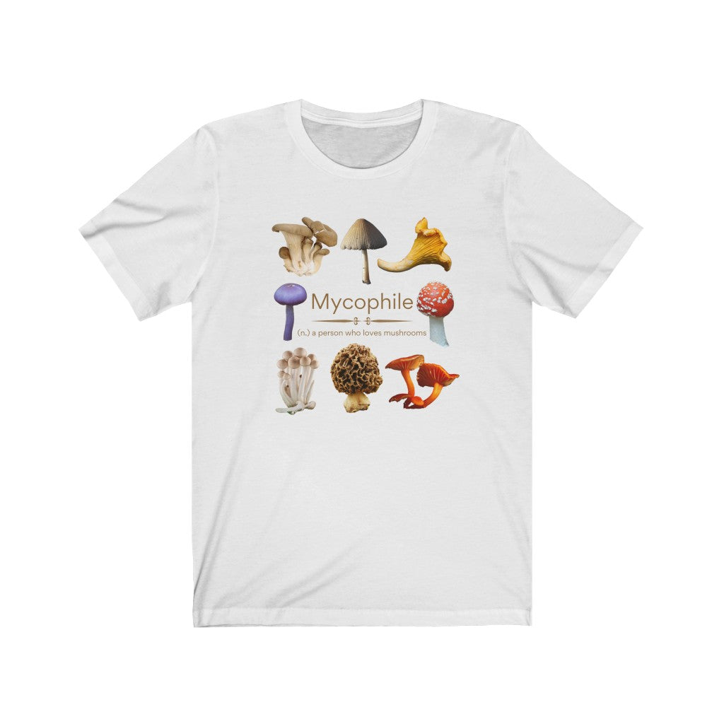 Mycophile (realistic) - mushroom lover T-shirt